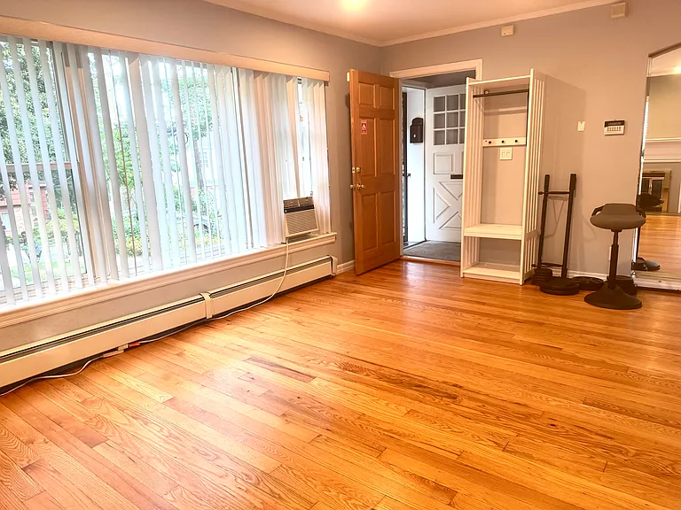 18 Linden St #1 — Photo 8