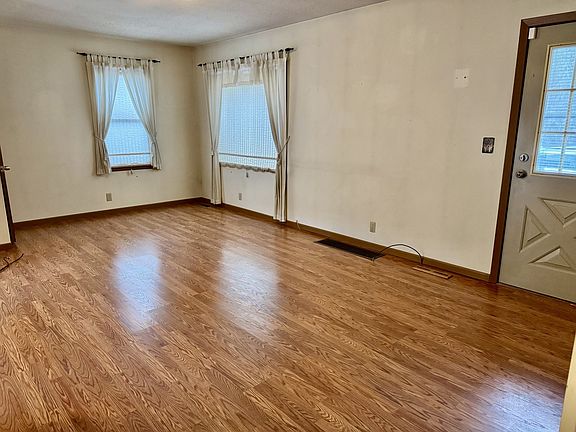 3rd image of 23 Westclox Ave