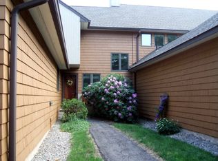 41 Bathcrescent Ln, Bloomfield, CT 06002