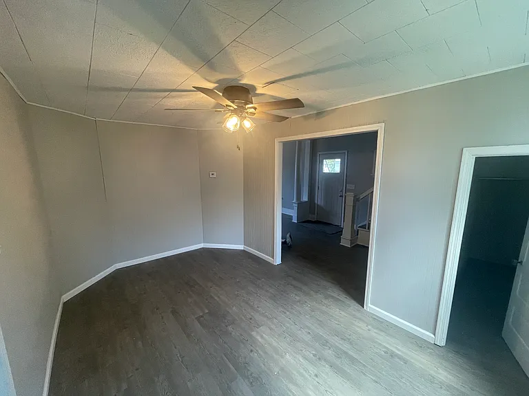 679 N Market St — Photo 11