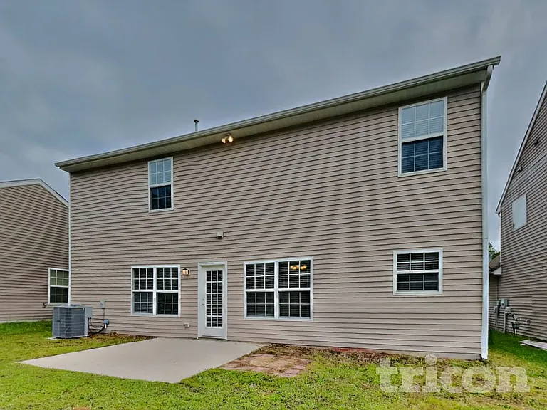 1129 Hawick Dr — Photo 19