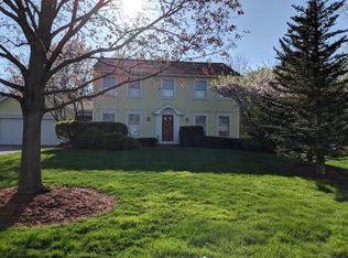 15 Wenlock Rd, Fairport, NY 14450