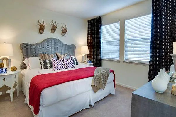 Residences at Lake Park — Photo 14
