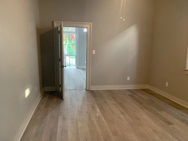 2630 Eagle St — Photo 11