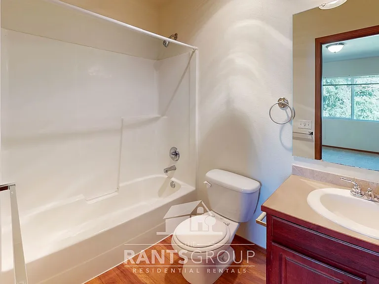 Crystal Springs Apartments — Photo 20