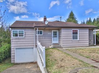 1651 N 16th St, Coos Bay, OR 97420
