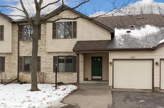 1st image of 2590 Moundsview Dr
