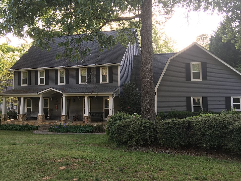 2nd image of 2671 Stonebrook Ct NE