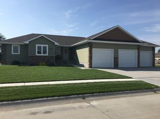 3959 Norseman Ave, Grand Island, NE 68803