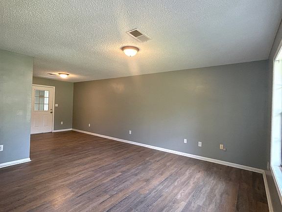4th image of 259 Adkins Cir #1
