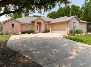 1805 Le Sage Ct, Denton, TX 76208