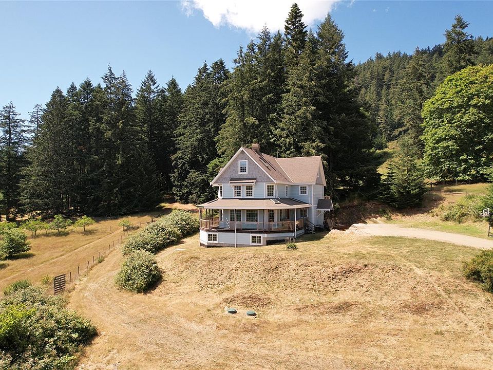 1st image of 1832 Fulford Ganges Rd