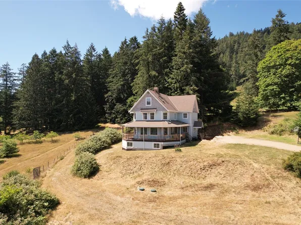 1832 Fulford Ganges Rd, Saltspring Island, BC V8K 2A5