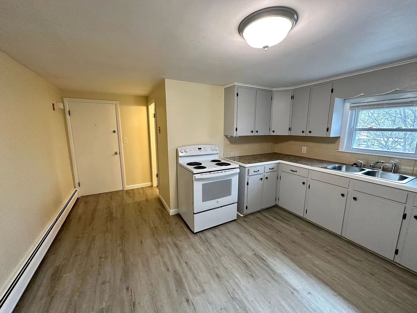 24 Aldrich Street — Photo 3