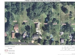 1713 Woods Rd, Akron, OH 44306