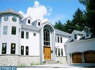 601 Korisa Dr, Huntingdon Valley, PA 19006