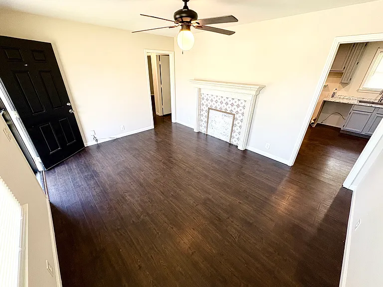 2641 Combs Dr — Photo 6