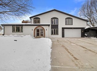 8100 West Imperial DRIVE, Franklin, WI 53132