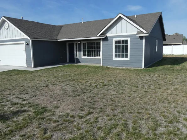 762 Miller Loop, Umatilla, OR 97882