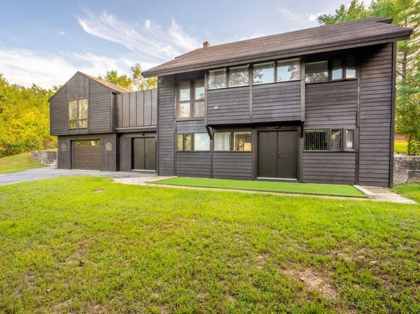 2 Flynn Road, Raymond, ME 04071