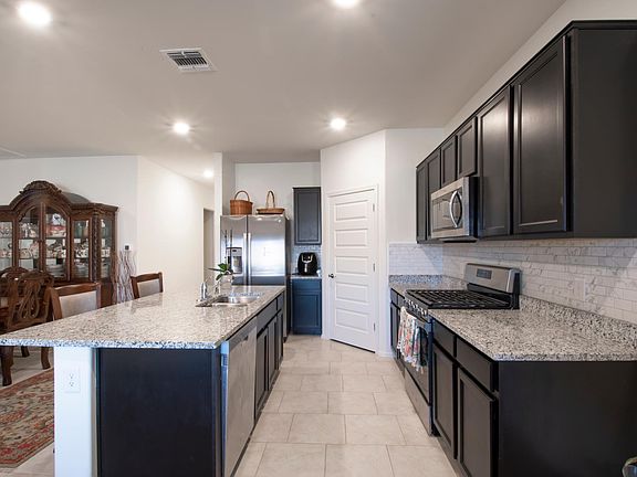 4th image of 10208 N Crooked Peak Trl