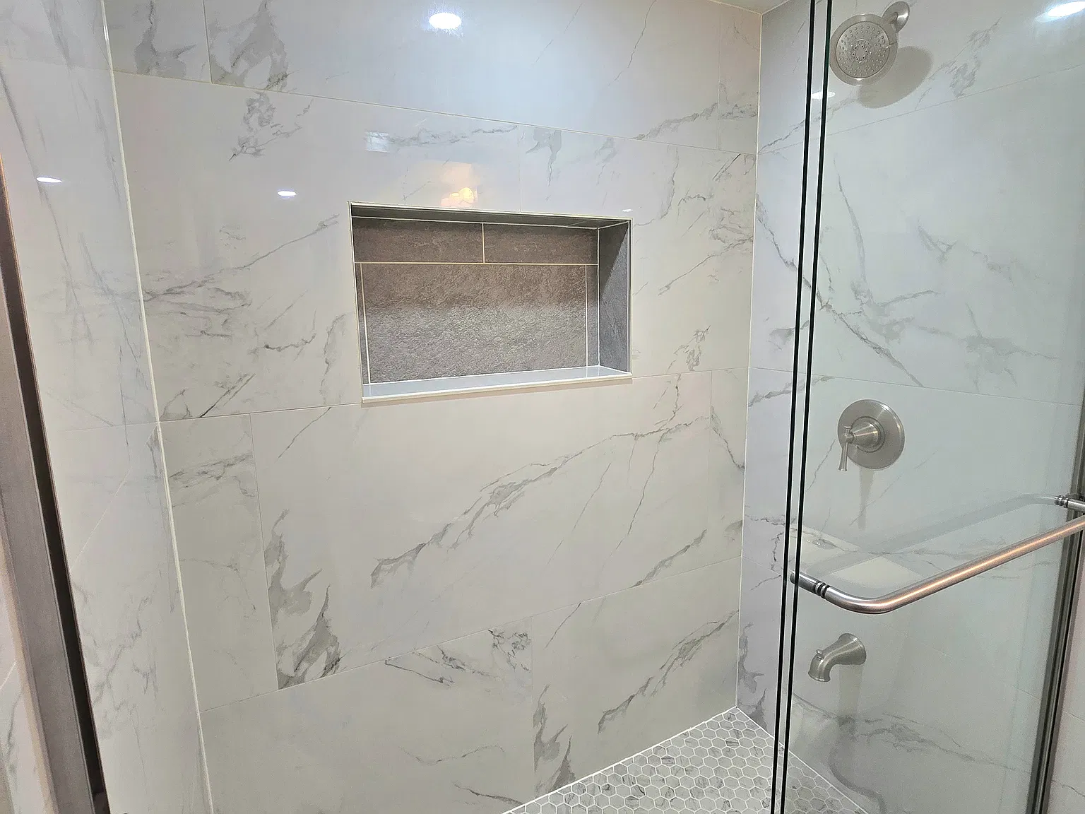 3 bed, 1800 sqft, $2,500 — Photo 4