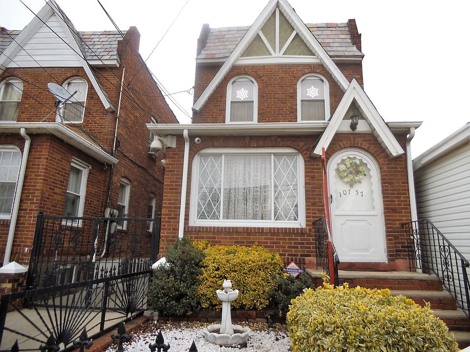 2nd image of 10757 123rd St
