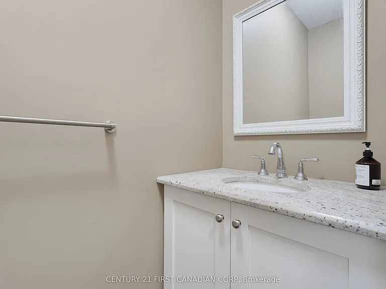 1018 Medway Park Dr — Photo 17