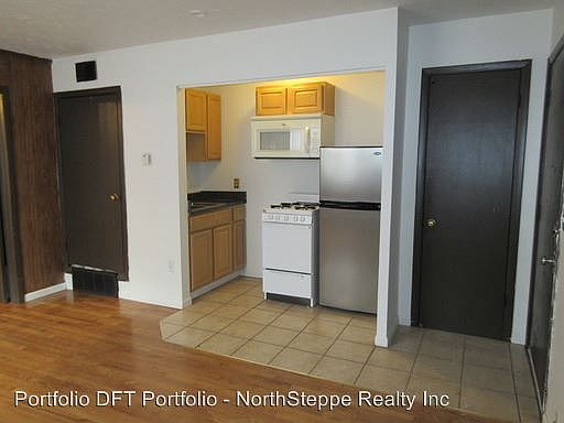 5th image of 342 E Tompkins St APT A