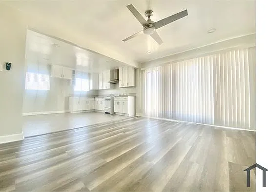 1181 W 38th St #5 — Photo 2