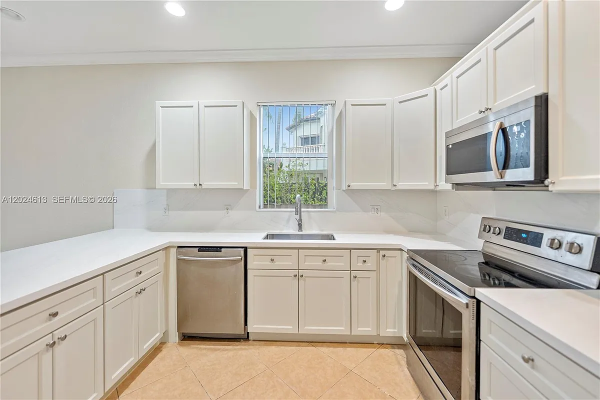 Building Photo - 12858 SW 52nd St