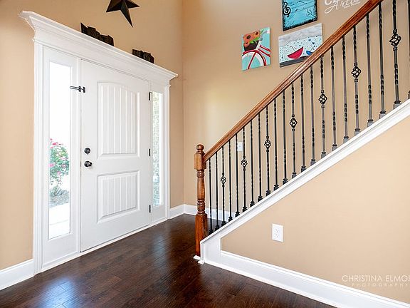 5th image of 210 Black Hawke Ln