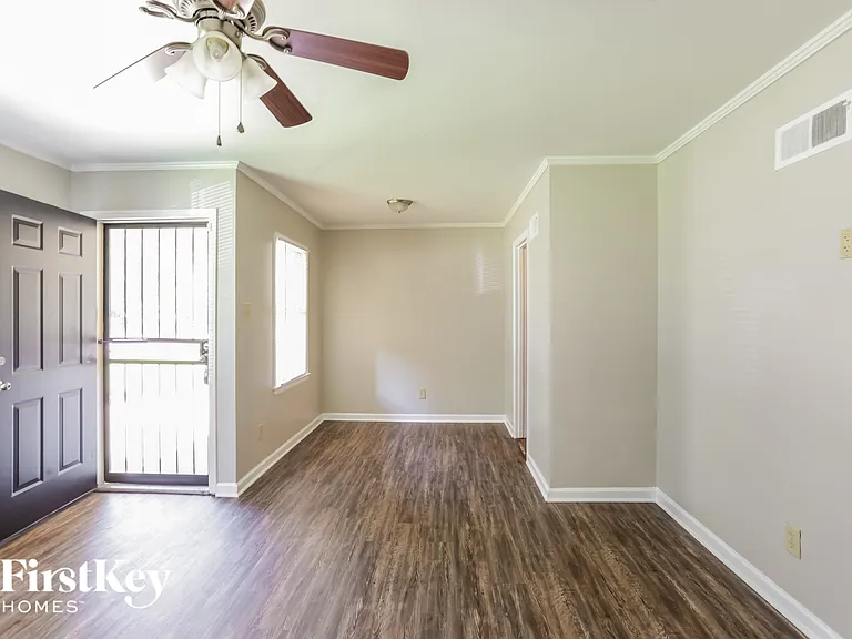 1596 Marcia Rd — Photo 5