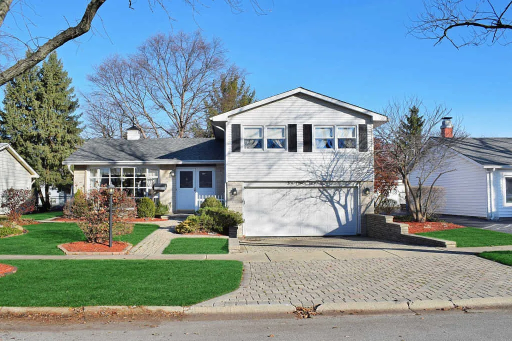 642 Sandy Ln photo 1