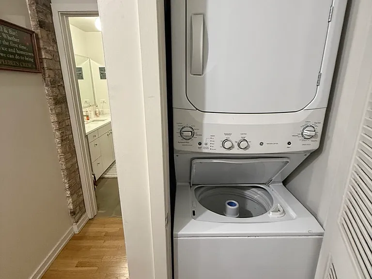 1422 N Milwaukee Ave #209 — Photo 7
