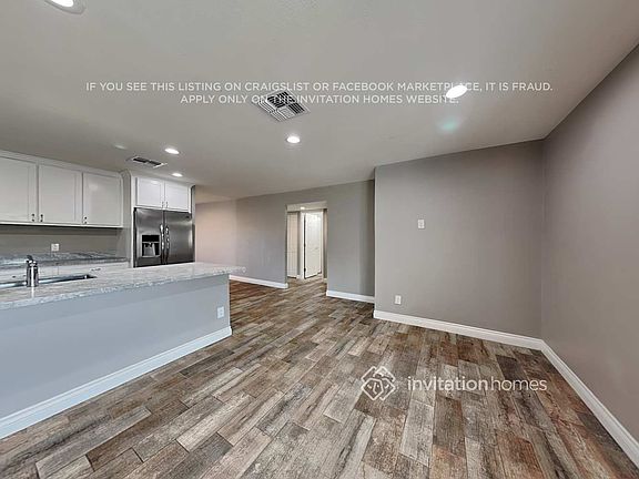 5th image of 1335 E Hermosa Dr
