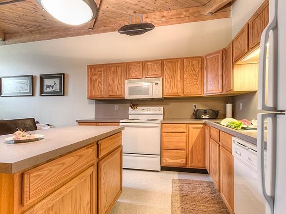 2nd image of 940 Monroe Ave NW #456