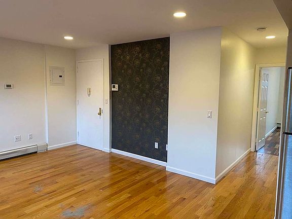 2nd image of 25-54 Crescent St #2R