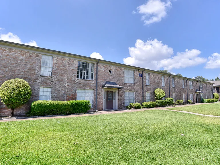 The Heights at Post Oak — Photo 41