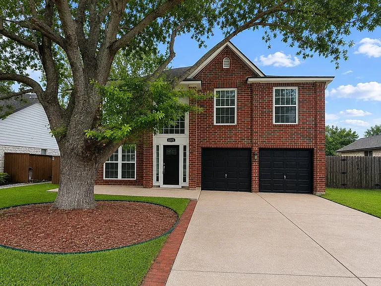 8319 Columbia Falls Dr — Photo 1