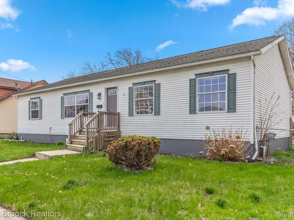 736 E Granet Ave, Hazel Park, MI 48030