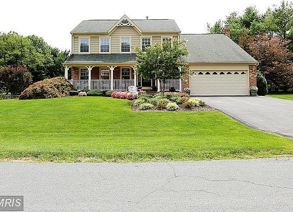 2nd image of 17401 Evangeline Ln