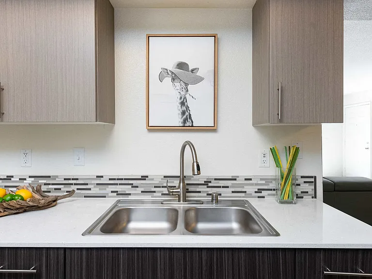 Palermo Apartments — Photo 14
