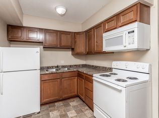 247 38th Street Dr SE #9, Cedar Rapids, IA 52403