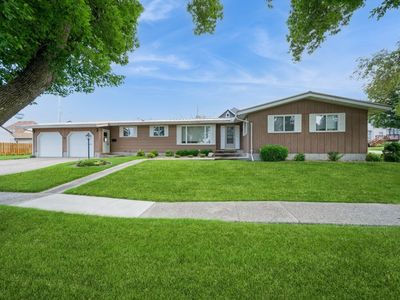 302 1st St, Keystone, IA, 52249