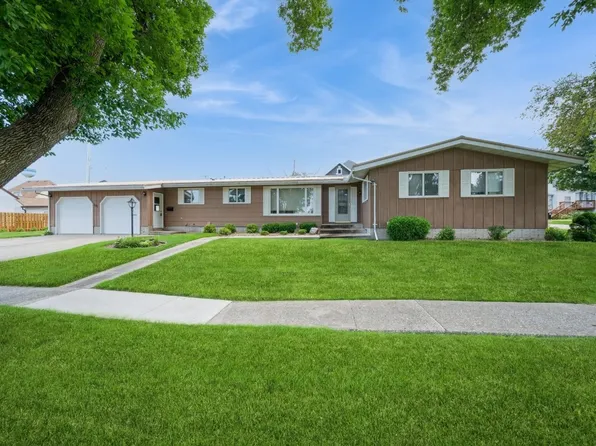 302 1st St, Keystone, IA 52249