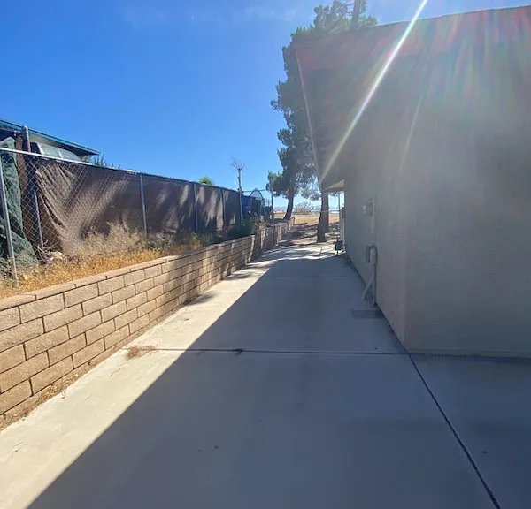 16463 Solvang Ave — Photo 28