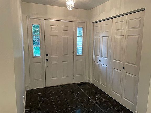 4th image of 3674 Summit Dr