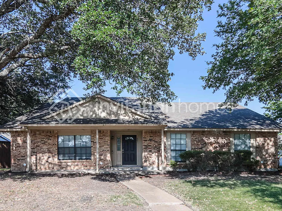 421 Kingsbridge Dr