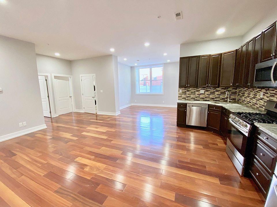 1st image of 1236 E Columbia Ave #S